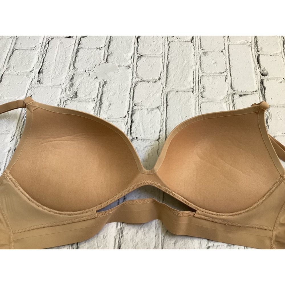 Victorias Secret Wireless Bra Tan Nude Padded T-Shirt Bra 34C Gold V Logo - Picture 7 of 7